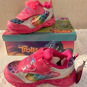 FAVORITE CHARACTERS GIRL'S TROLLS SHOES SIZE 11   NEW FREE SHIPPING